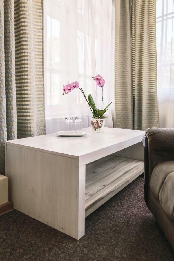 Karle Hotel Vitrupe Εξωτερικό φωτογραφία